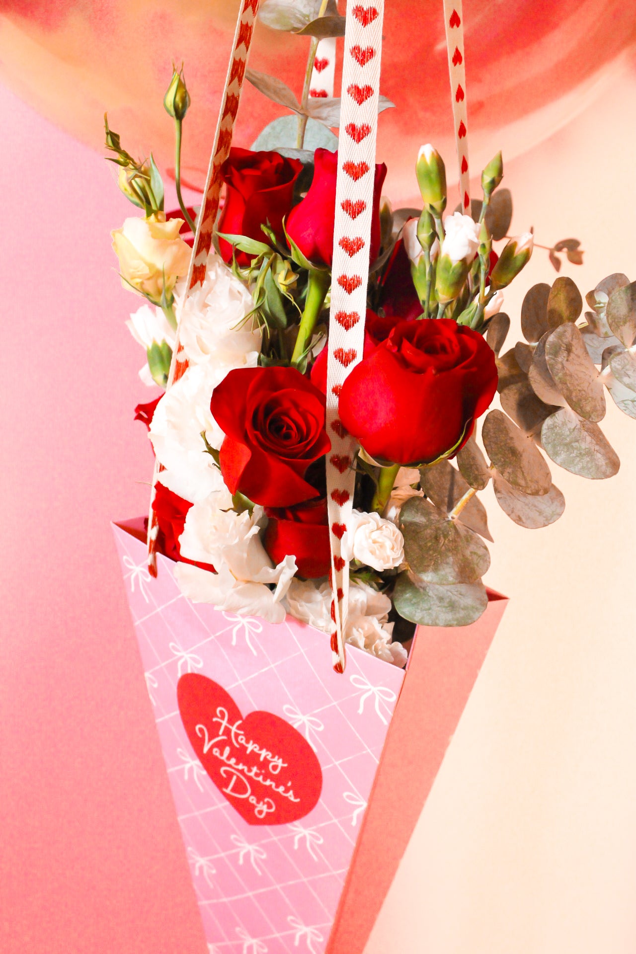 BOUQUET DE FLORES HAPPY VALENTINES DAY EN CONO