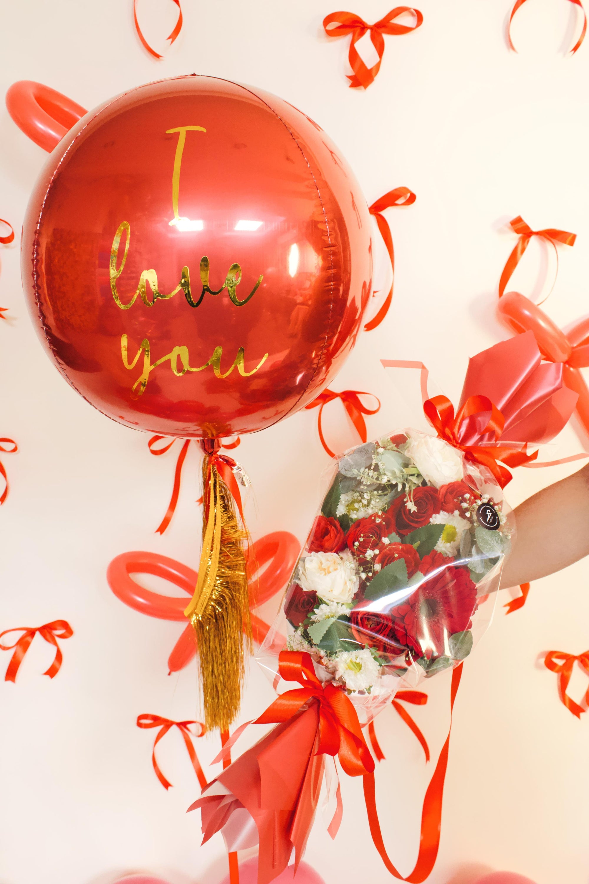 ORBZ ROJA 'ILOVEYOU' + BOUQUETE FLORAL